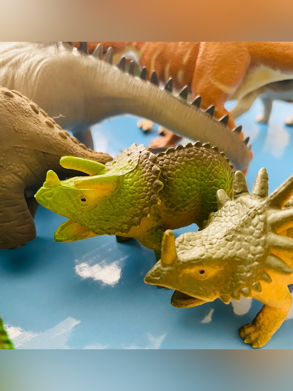 DINOSAURS SET of 9 + extra Dinos & snakes! - Picture 4 of 9